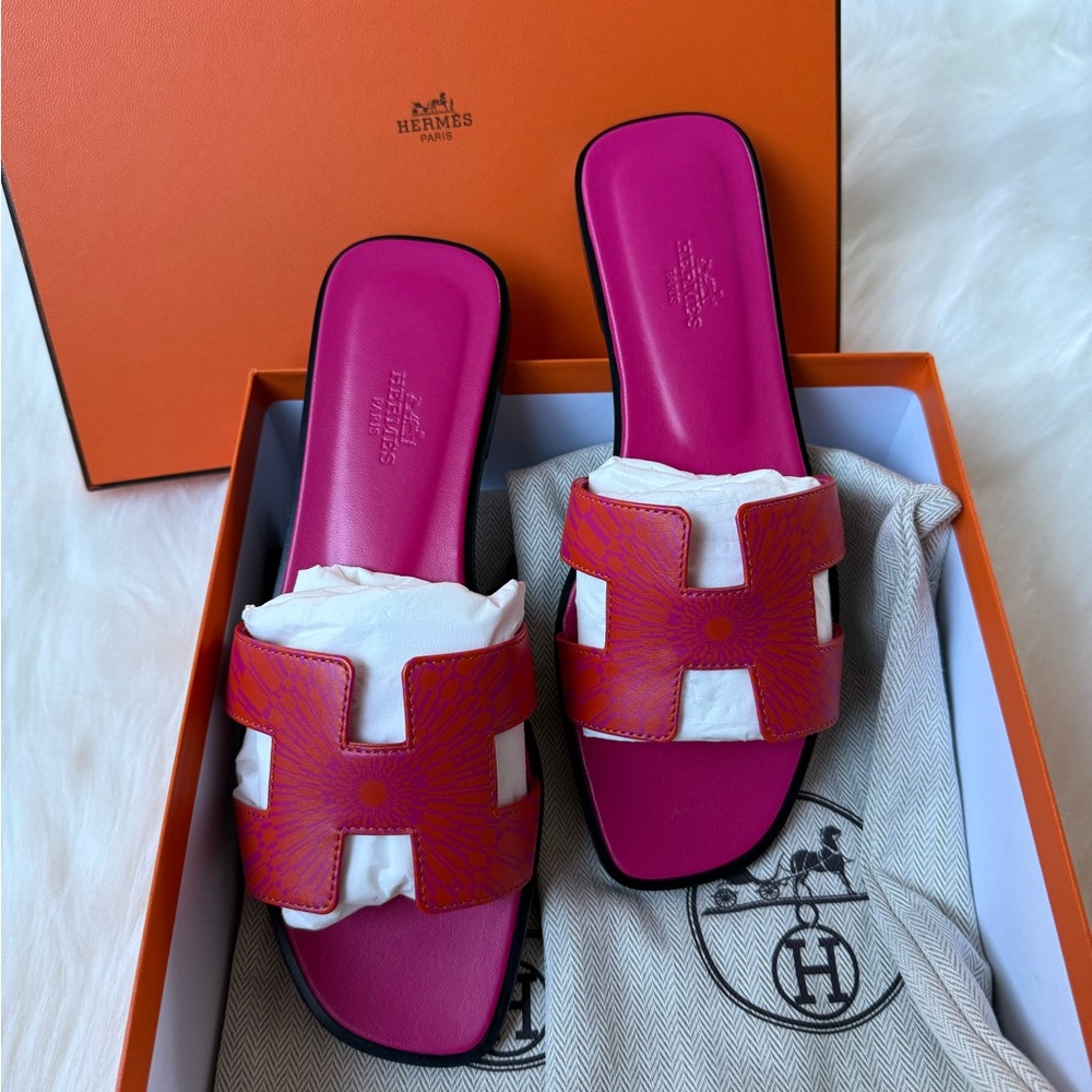 NEW IN BOX! Authentic Hermes Oran Sandal